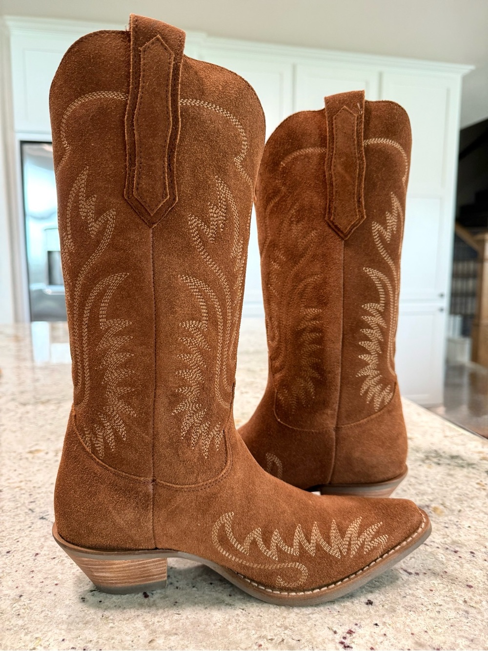 STUNNING Dingo Suede Cowboy Boots "NWT" - Picture 4 of 14